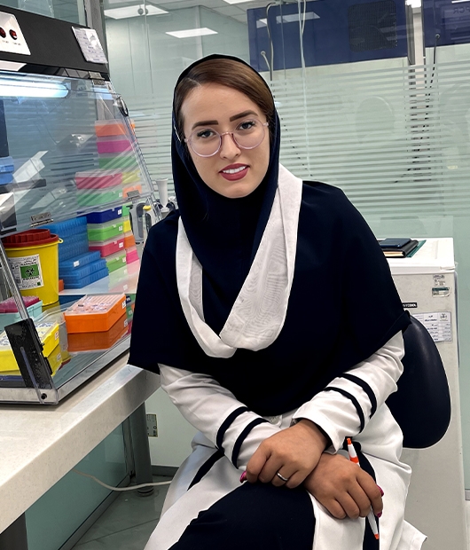 رویا آقایار